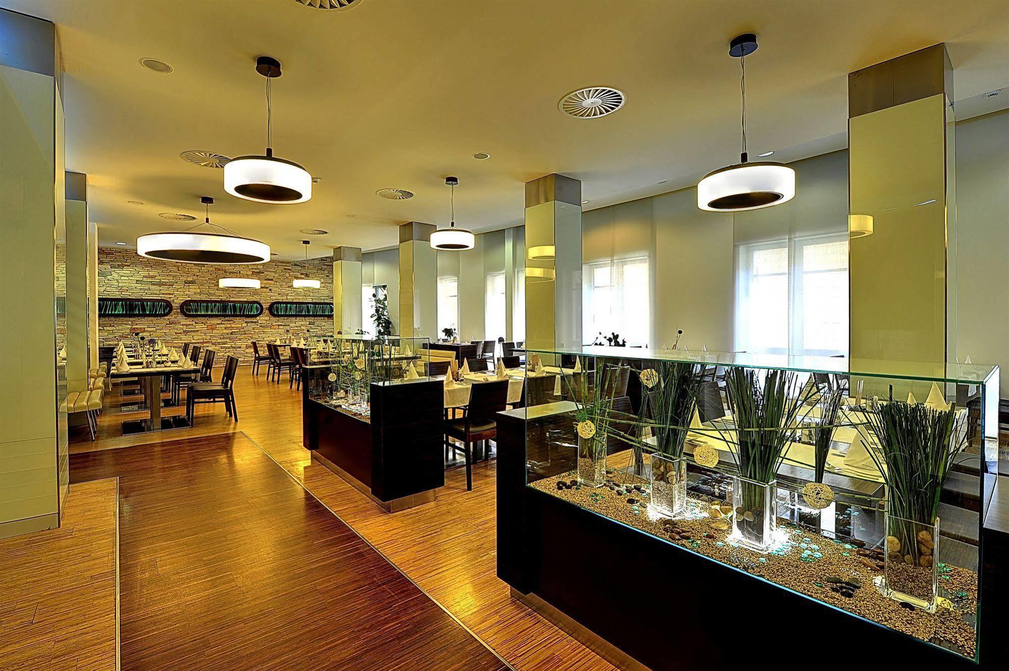 Hotel St. Joseph Royal Regent à Karlovy Vary Extérieur photo
